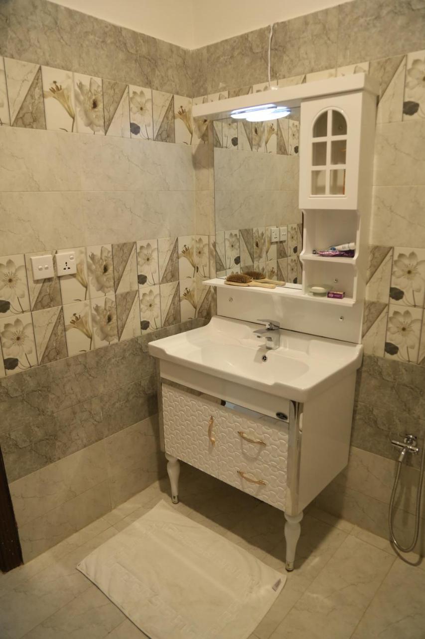 Royal Grace Guest House Islamabad Zewnętrze zdjęcie